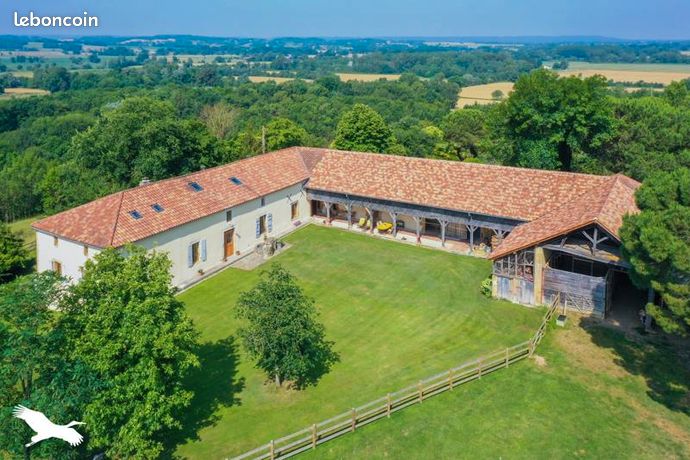Maison 9 pièces 284 m²