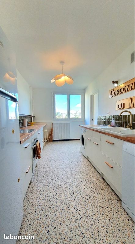 Appartement 3 pièces 82 m² · à Saint-Étienne · 82 m² · 780 €/mois