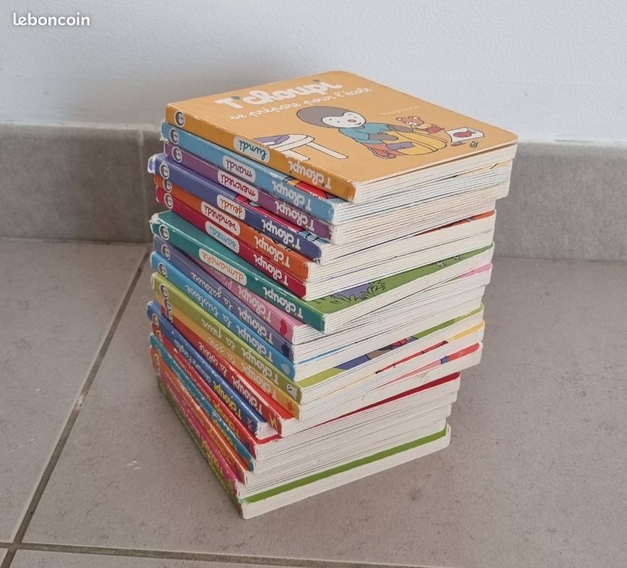 Lot de 19 petits livres Tchoupi Thierry Courtin (image 3)