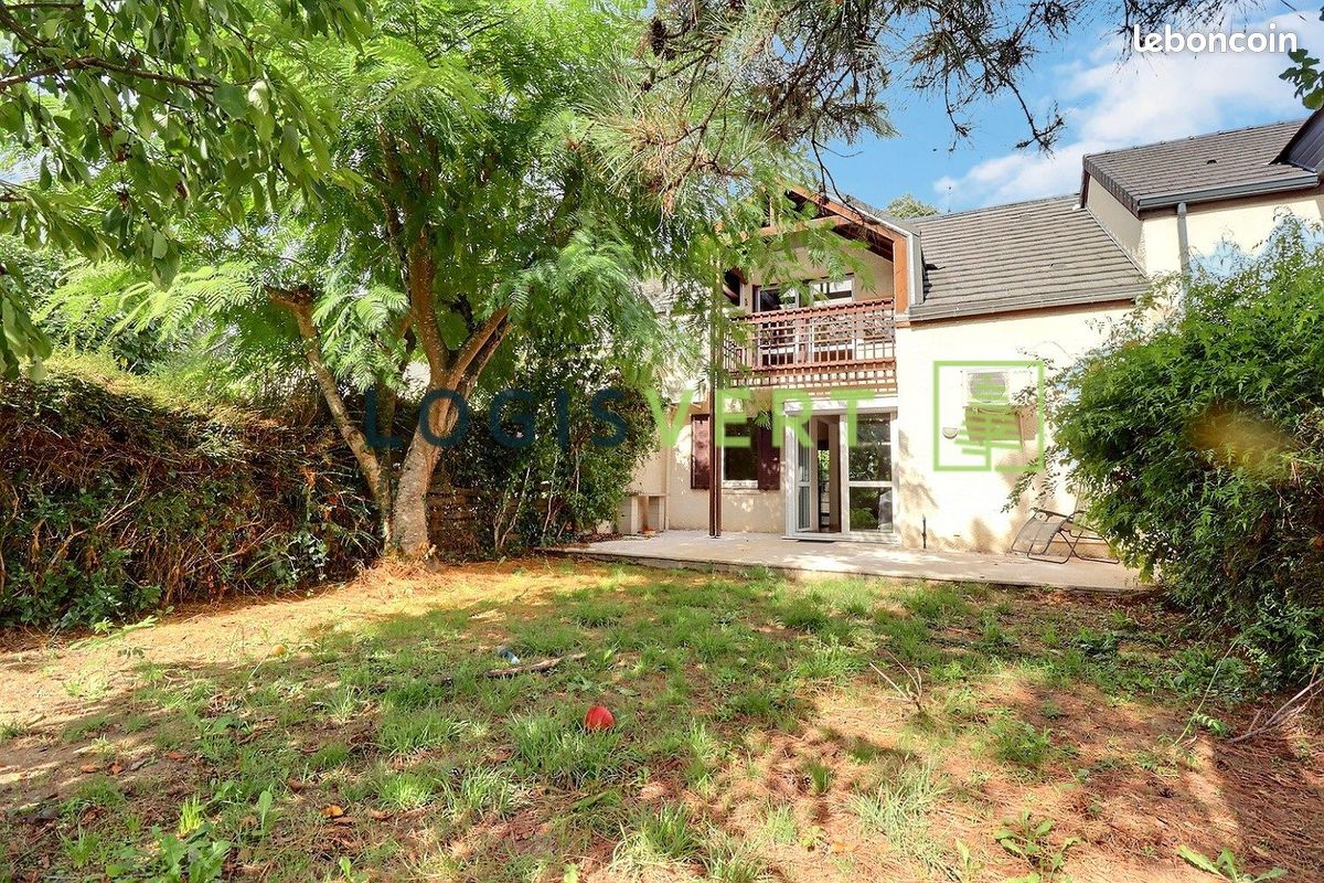 Maison 5 pièces 104 m² · à Bièvres · 104 m² · 585 000 €
