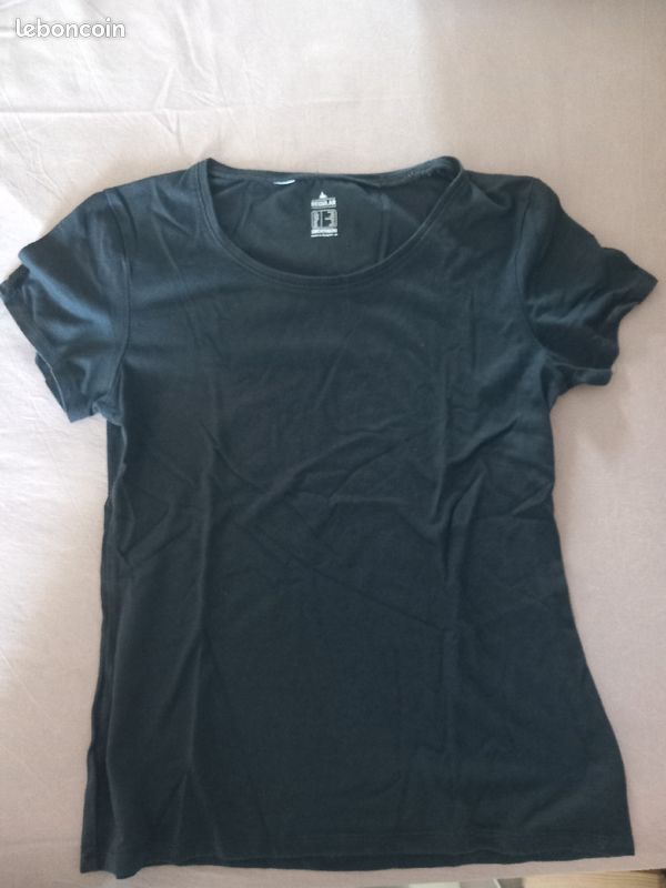 6 t-shirts noirs en coton (image 5)