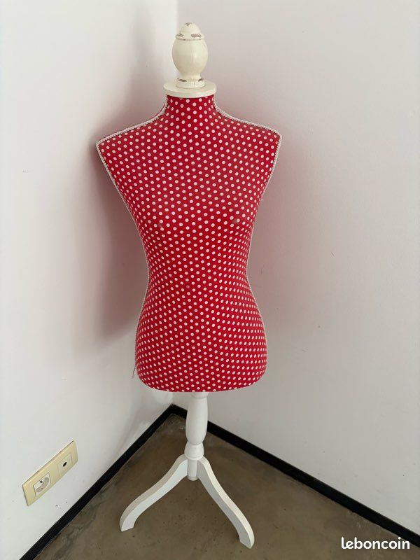 Mannequin couture (image 1)