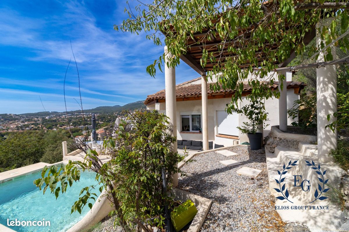 Maison 7 pièces 160 m² · à Toulon · 160 m² · 700 000 €