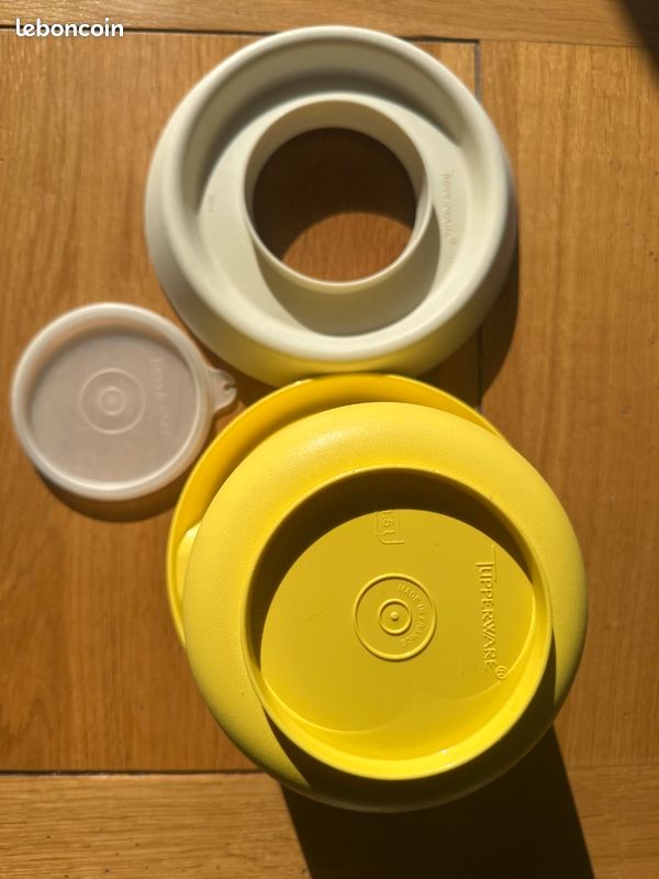 Bol Batteur Mélangeur Tupperware 1,5L Orange Avec Couvercle – Très Bon état