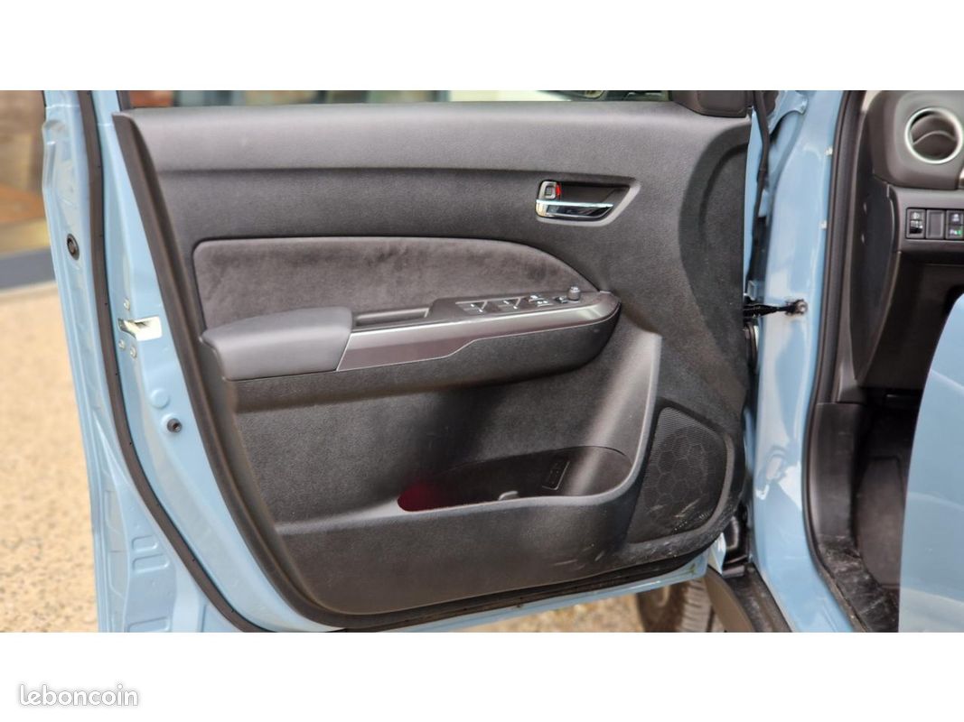 SUZUKI VITARA 1.4 Boosterjet + Hybrid SHVS - BVA 2015 Style PHASE 3 (image 18)
