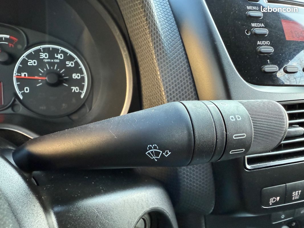 FIAT DOBLO 1.3 Multijet 16v 90 ch S/S DPF Team (image 17)