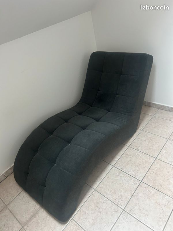 Fauteuil relax intérieur (image 1)