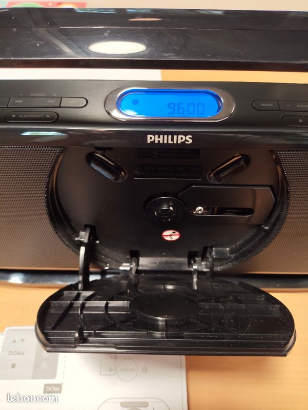 Philips AZ318 Lecteur CD/MP3 Portable Avec USB, Radio FM Et Entrée Audio - Noir, Secteur Ou Piles