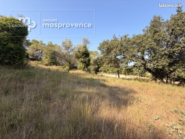 Terrain à bâtir de 2200 m² à MOUGINS (06) · 650 000 €