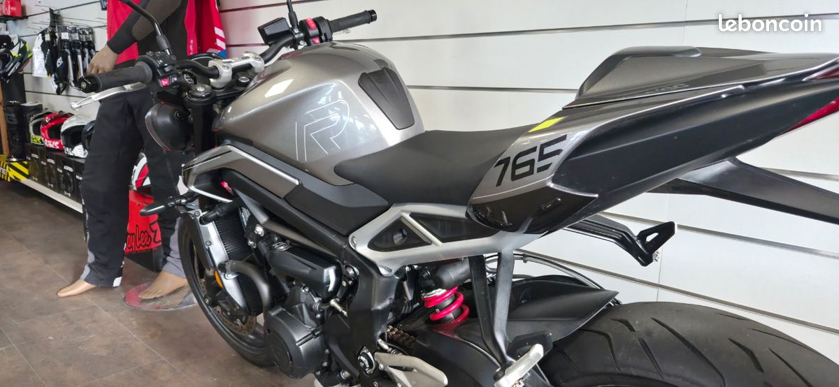 Triumph street triple 765 r (image 5)