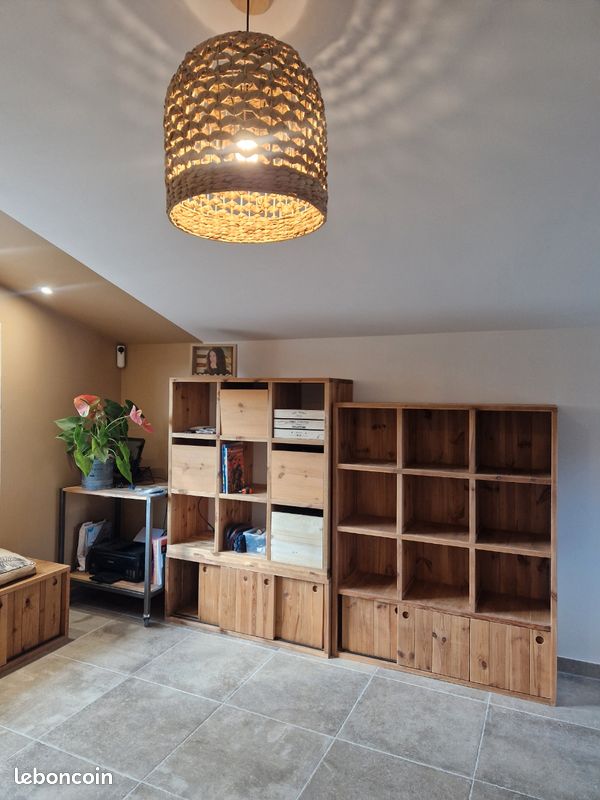 Meuble bois brut 9 cases et portes coulissantes (image 1)