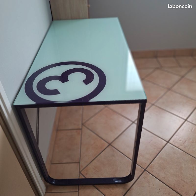 Bureau (image 2)