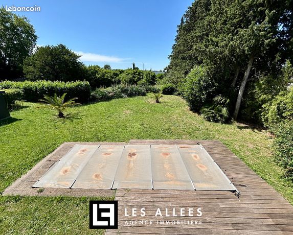 https://img.leboncoin.fr/api/v1/lbcpb1/images/68/dd/d7/68ddd7fee0a4e7400b3d67d3789d695a78bf2d1c.jpg?rule=ad-image