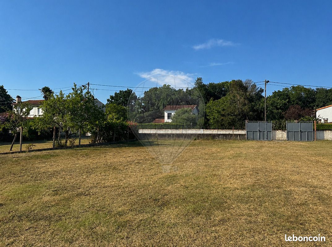 Terrain 504 m² Royan · 199 000 €