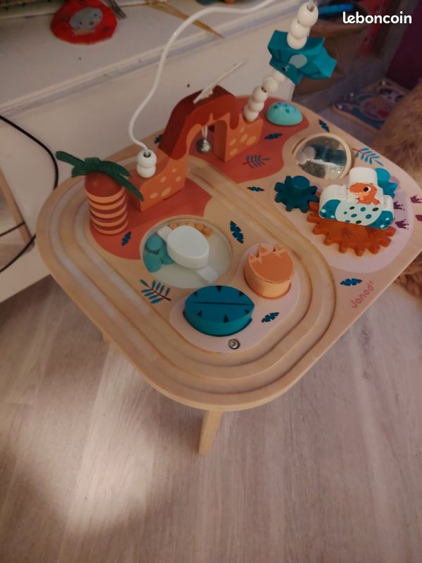 Table d'éveil 1 ans (image 1)