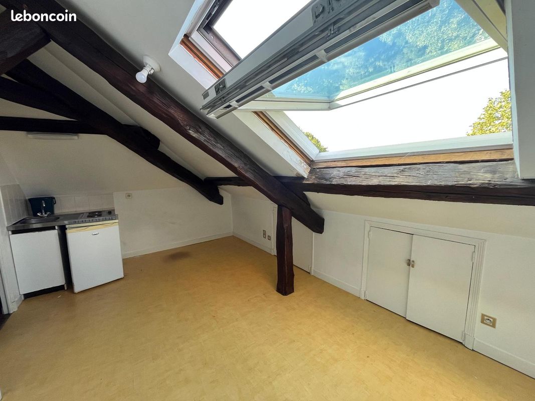 Appartement 1 pièce 9 m² · à Angers · 9 m² · 390 €