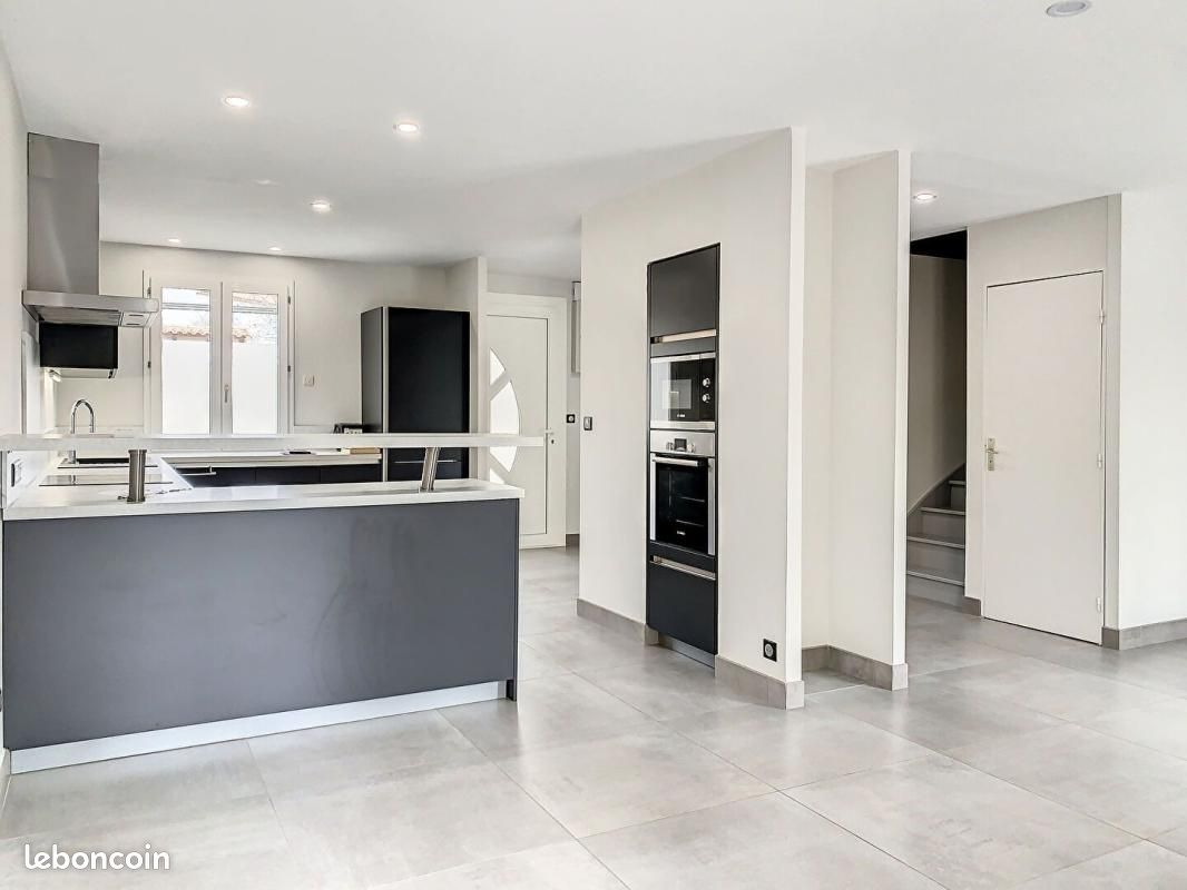 Maison 5 pièces 103 m² · à Aix-en-Provence · 103,2 m² · 2 006 €/mois