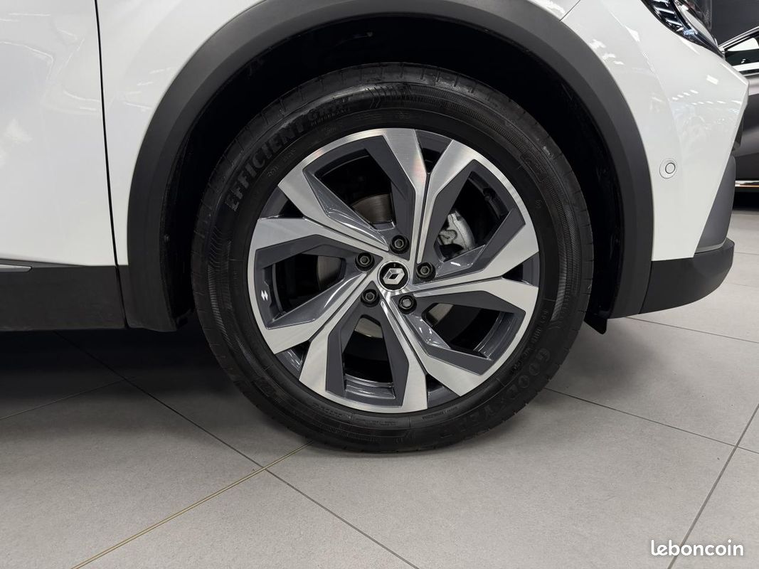 RENAULT CAPTUR RS Line 1.3L 160CV EDC -Garantie 12M-Toit ouvrant/Sono BOSE/Easy Park-Suivi Renault (image 11)
