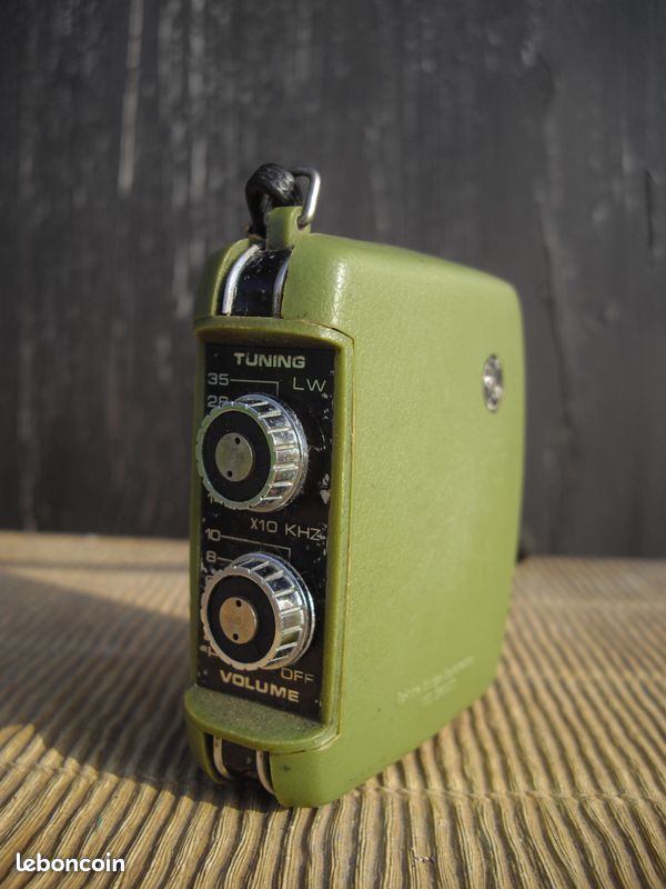 Mini radio portable vintage emperor solid années 70