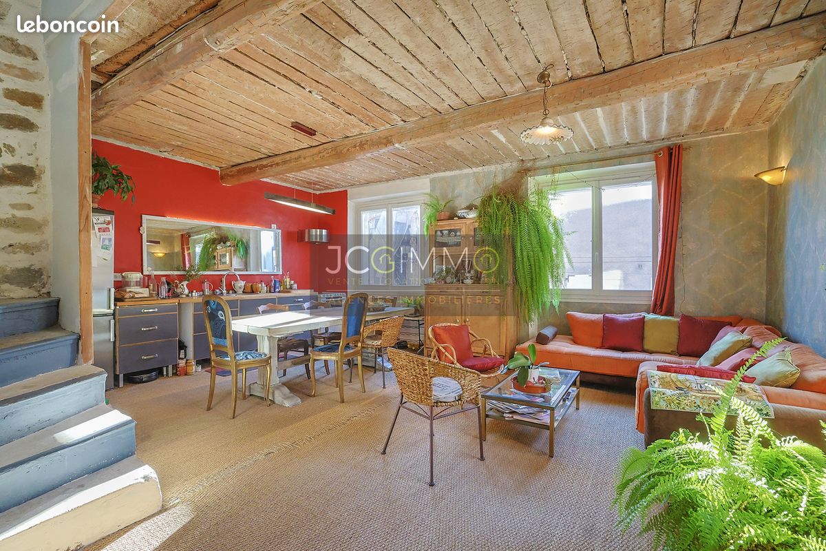 Maison 5 pièces 194 m² · à Carnoules · 194 m² · 259 000 €