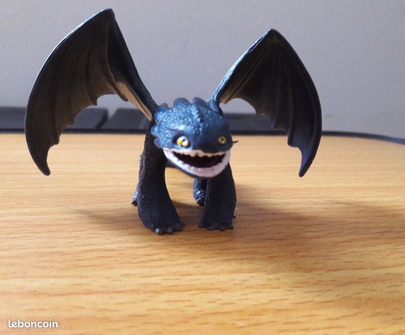 Lot 3 figurines Dragons (image 2)
