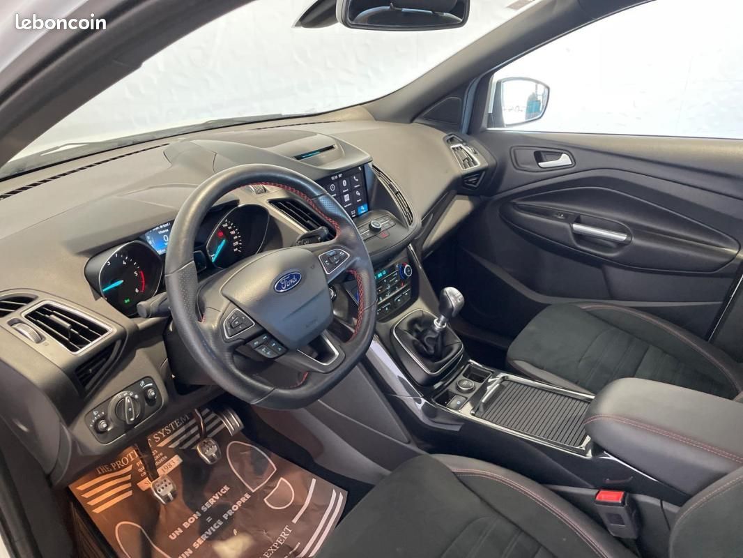 Ford Kuga 1.5 TDCi 120 S&S 4x2 BVM6 ST-Line (image 14)