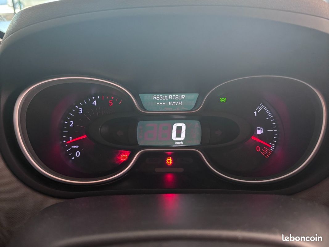 Renault trafic fourgon gn l2h1 1200 kg dci 145 energy e6 confort (image 23)