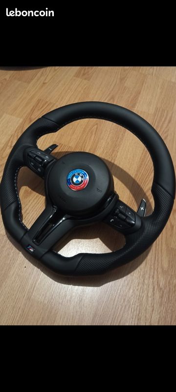 Volant neuf pack M performance bmw série F série 1 série 3 série 4 M1 m2 M3 m4 série 5 f10 f11 f18 série 6 f06 f12 f13 série 7 M5 f90 M6 m8 f91 f92 f93 MPerformance motorsport (image 1)