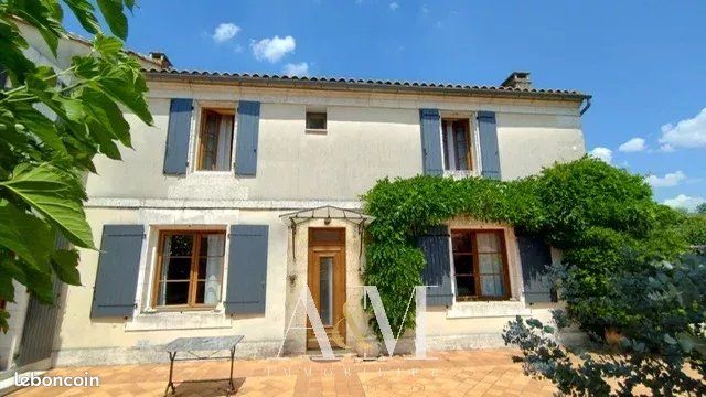 Maison 5 pièces 131 m² · à Angoulême · 131 m² · 283 000 €