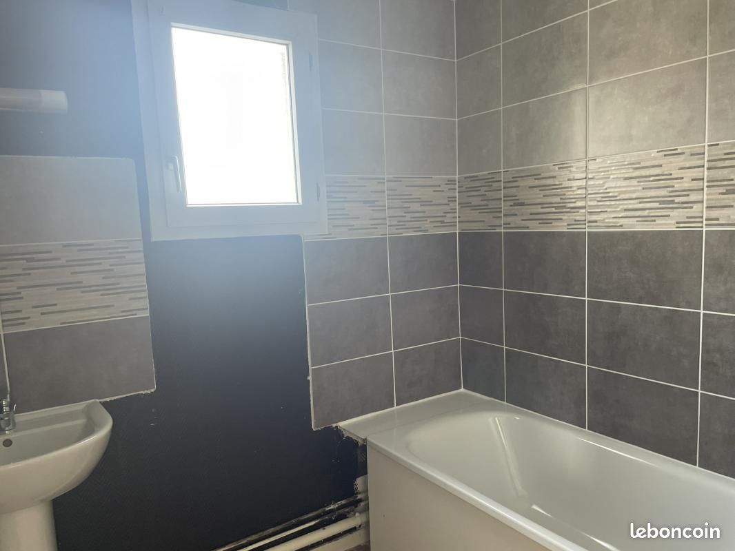 Appartement a louer charleville-mezieres - 4 pièce(s) - 82 m2 - Surfyn