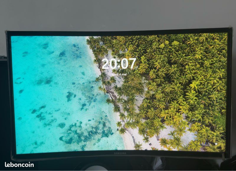 Écran PC Samsung 27 pouces – Très bon état (image 1)
