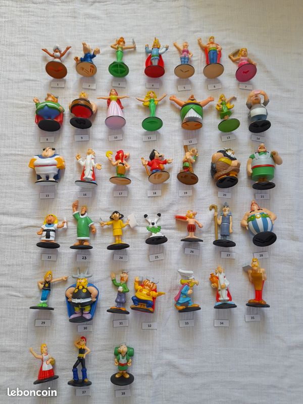 Kinder Surprise Lot de 8 Figurines Astérix et les Vikings + BPZ 2006