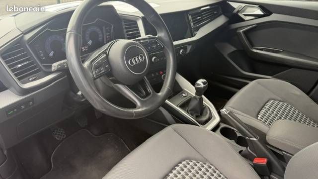 Audi A1 SPORTBACK 30 TFSI 110ch Design (image 3)