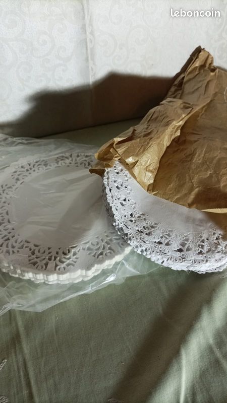 Lot napperons ronds dentelle papier Ø 19 cm pâtisserie déco (image 2)