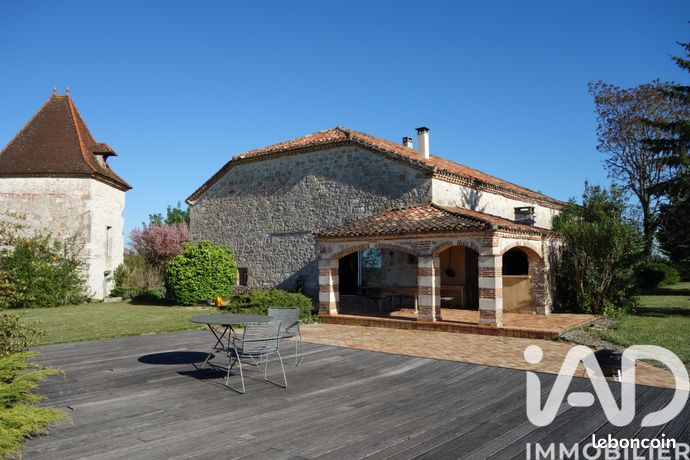 Propriété 8 pièces 360 m²