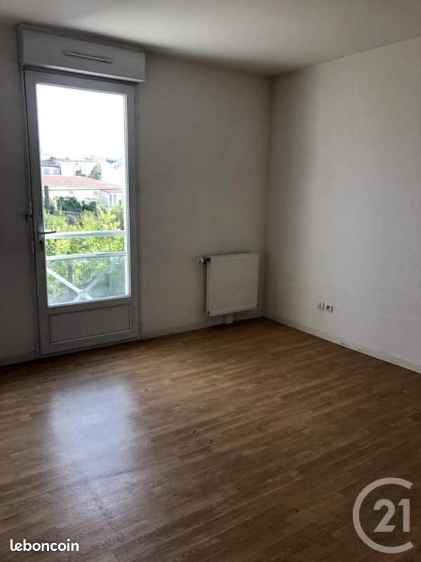 Pavillon 3 pièces 69 m² - Gond-Pontouvre 16160 (image principale 4)