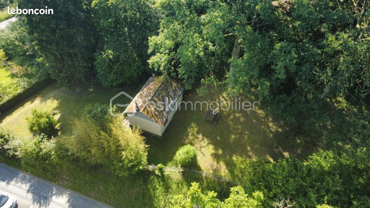 Terrain 1 330 m² Saint Antoine Du Rocher · à Saint-Antoine-du-Rocher · 83 200 €