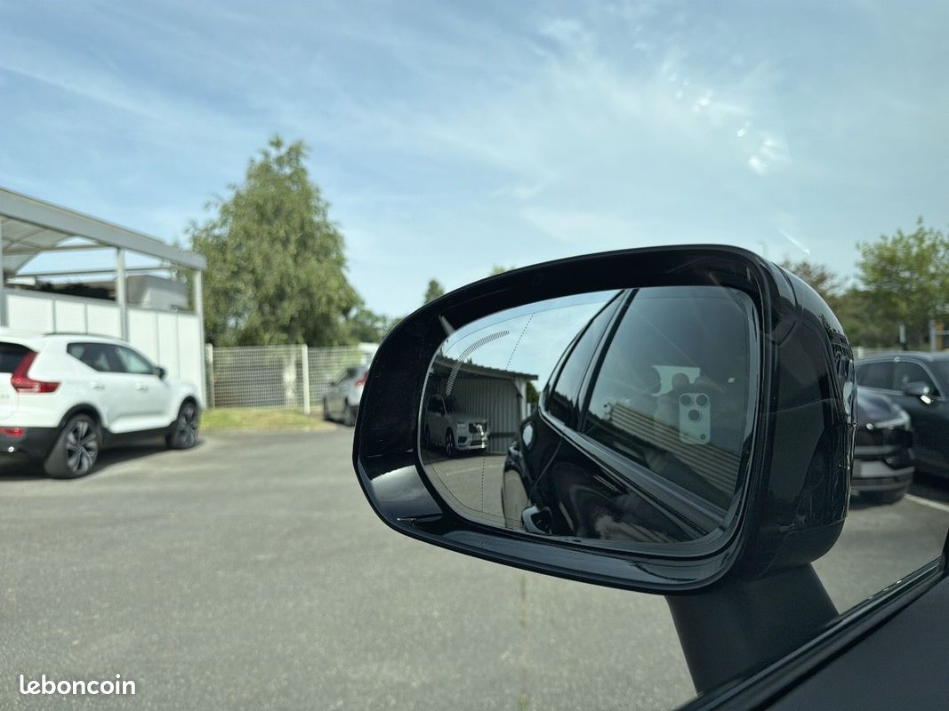 VOLVO XC60 T6 AWD Hybride rechargeable 253 ch+145 ch Geartronic 8 Plus Style Dark (image 22)