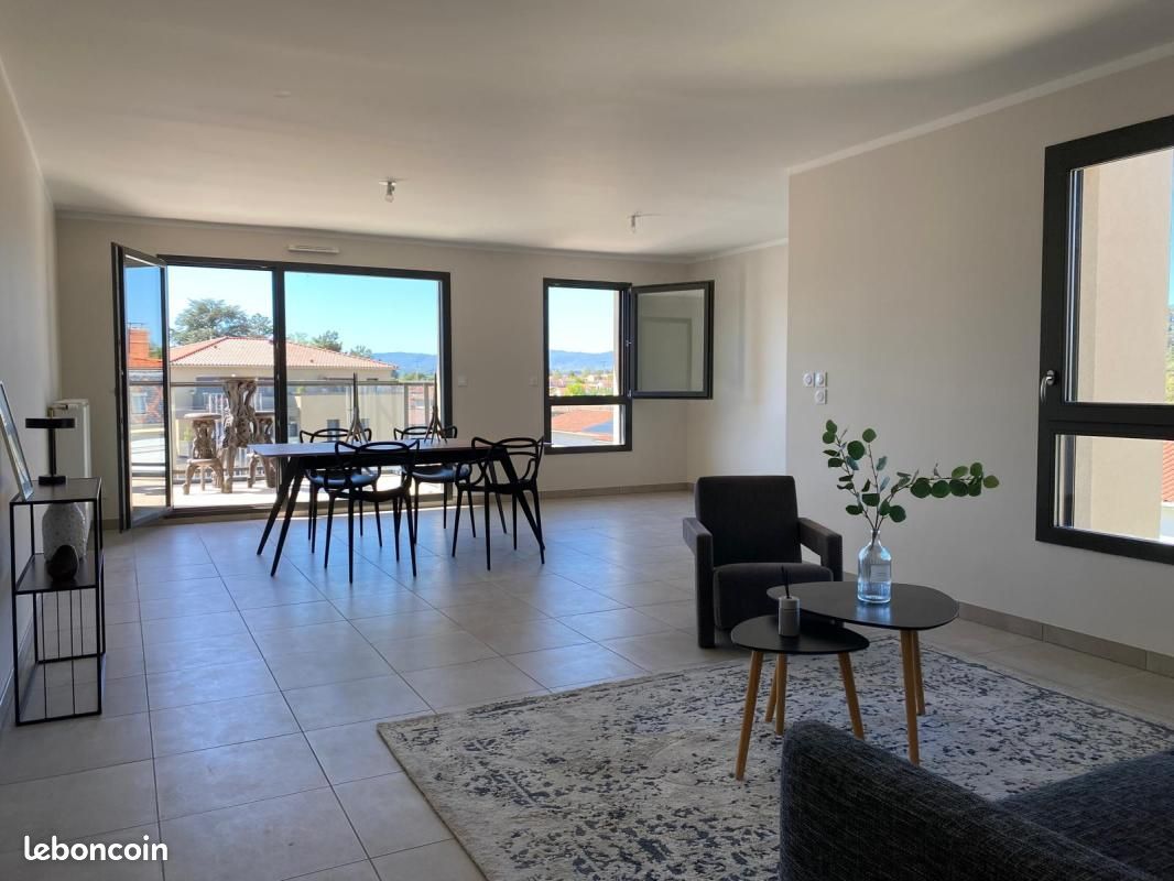Appartement 4 pièces 104 m² · à Charly · 104 m² · 1 750 €/mois
