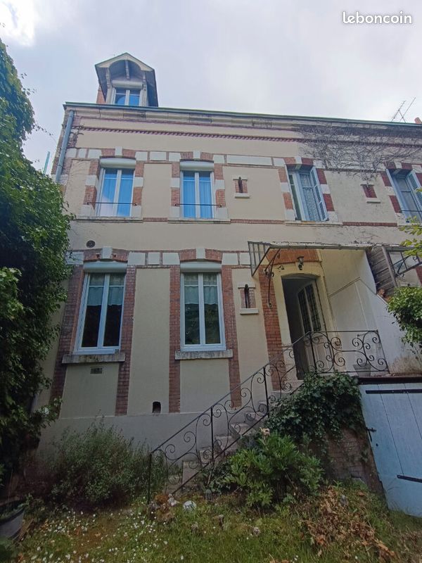 Maison a louer romorantin-lanthenay - 5 pièce(s) - 152 m2 - Surfyn