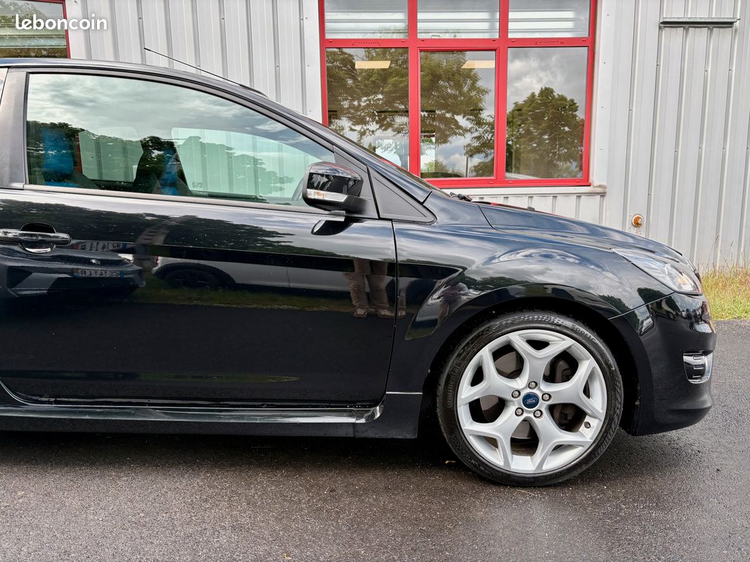 Ford Focus ST MK2 2.5 L Turbo 225 ch BVM6 - Recaro Vitres Teintées Jantes Alliage Démarrage Sans Clé - Suivie et Garantie 12 mois - A partir de 282e/mois (image 4)