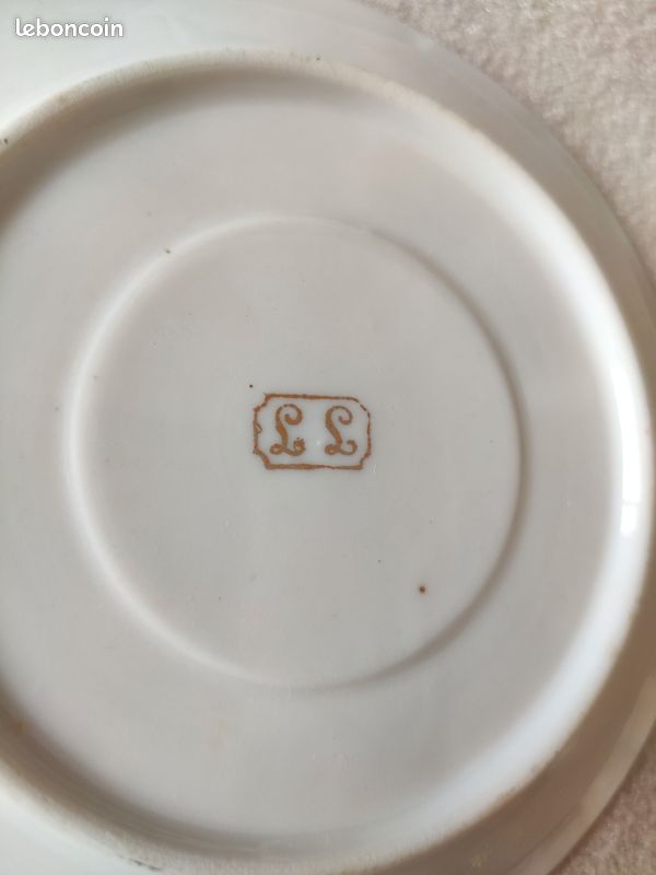 Lot Vaisselle ancienne vintage 58 pièces Porcelaine de Limoges floral et dorures (image 16)