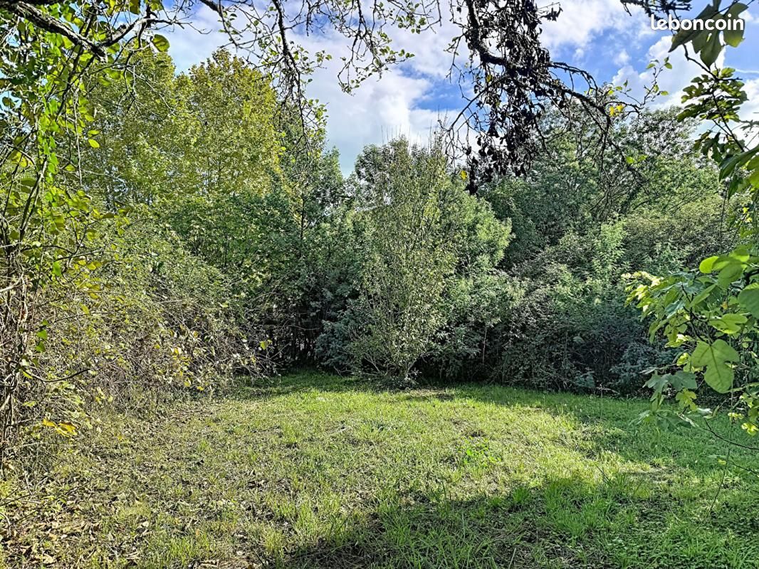 Terrain 447 m² · à Saint-Martin-de-Hinx · 99 000 €