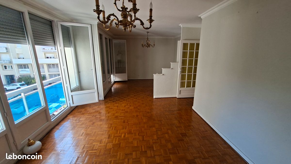 Appartement 4 pièces 100 m² · à Le Chambon-Feugerolles · 100 m² · 830 €/mois