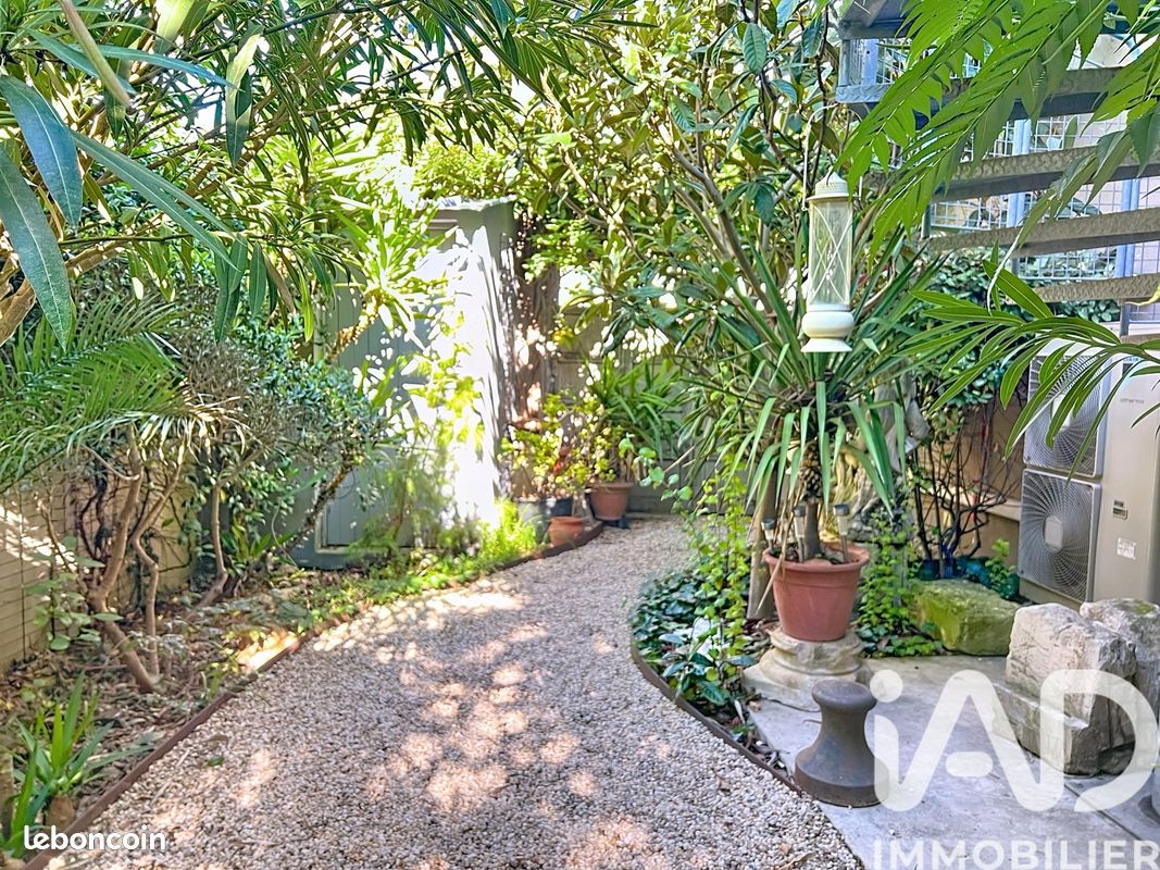 Immeuble 255 m² · à Plan-d'Orgon · 255 m² · 298 000 €