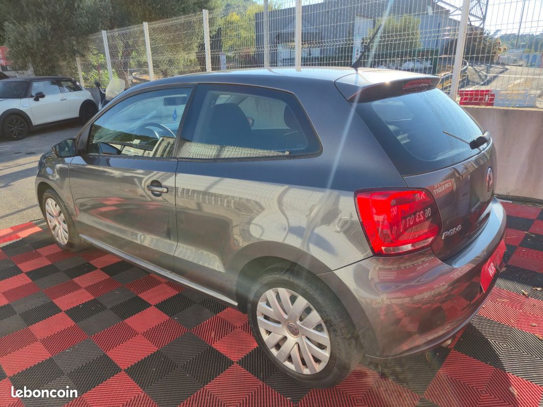 Volkswagen POLO V Style DSG 1.6 tdi 90 cv carplay a saisir (image 3)