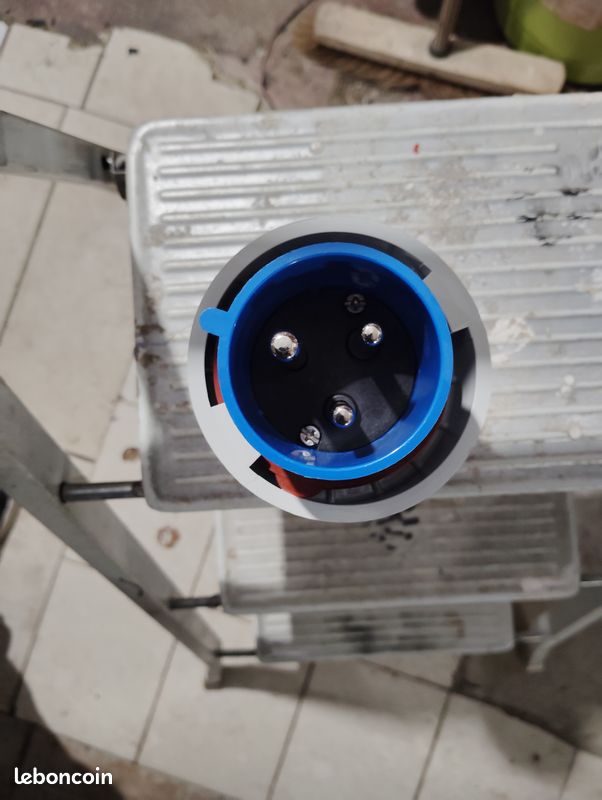 Prise électrique (image 1)