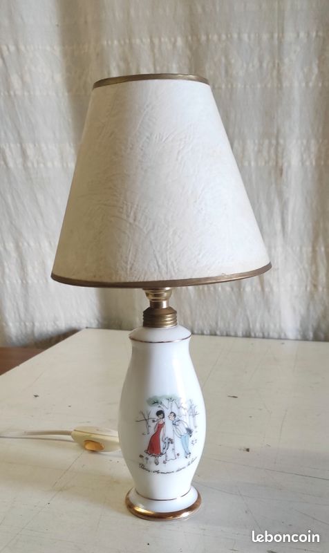 Lampe à poser en opaline illustration R. Peynet - mid. XXeme (image 2)