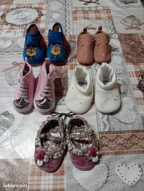 Chaussures / chaussons (image 1)