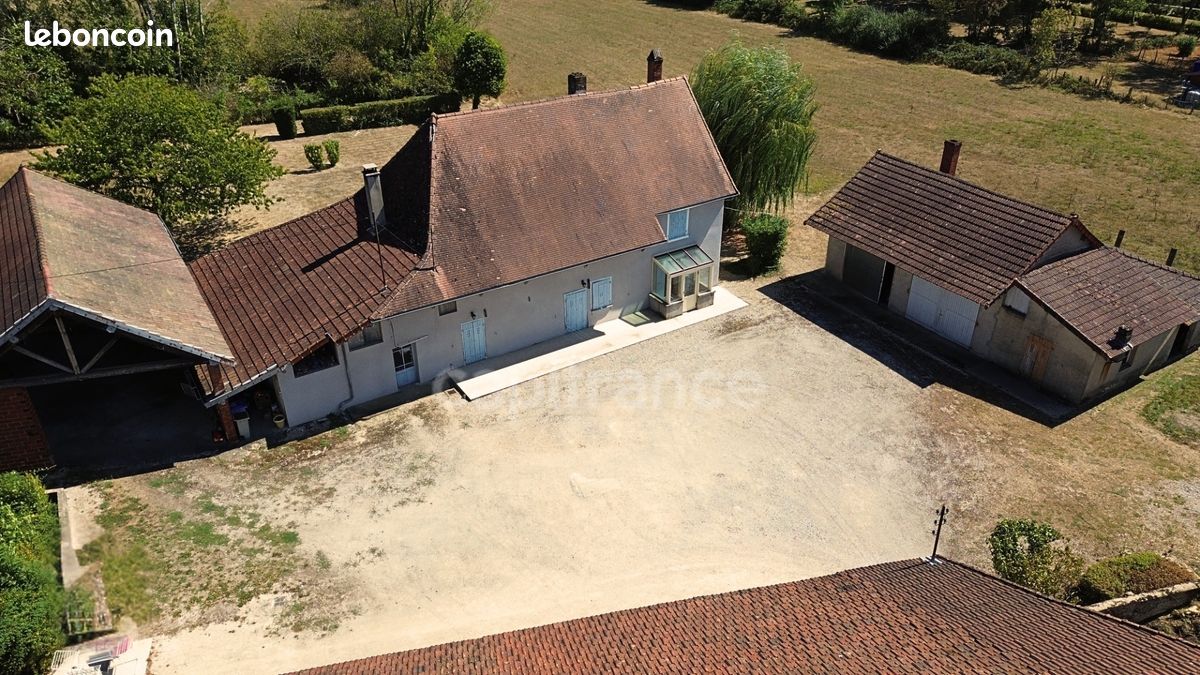 Maison 7 pièces 150 m² · à Commenailles · 150 m² · 213 000 €